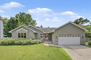 12225 60th Pl N, Plymouth, MN 55442 - Photo 1