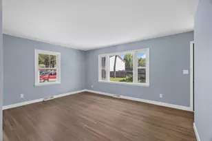 2115 E River Rd NE, Rochester, MN 55906 - Photo 3