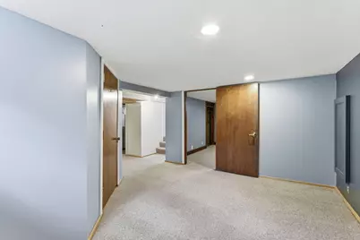 8221 Blaisdell Avenue S, Bloomington, MN 55420 - Photo 19
