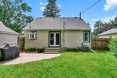 8221 Blaisdell Avenue S, Bloomington, MN 55420 - Photo 27