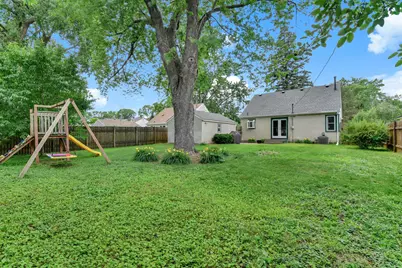 8221 Blaisdell Avenue S, Bloomington, MN 55420 - Photo 25