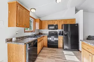 40042 Harvester Ave, North Branch, MN 55056 - Photo 27