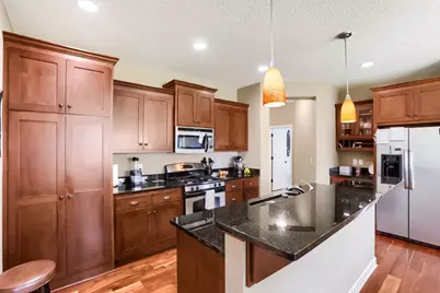 10734 Kingsfield Lane, Woodbury, MN 55129 - Photo 9