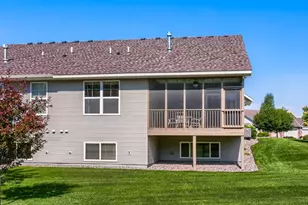 10734 Kingsfield Ln, Woodbury, MN 55129 - Photo 25