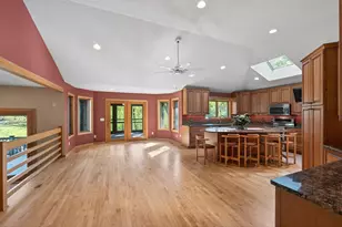 523 Wildwood Ave, Saint Paul, MN 55110 - Photo 11