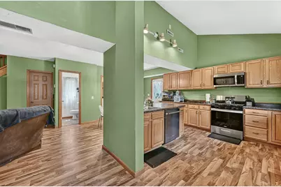 313 Cherry Street W, Mazeppa, MN 55956 - Photo 3