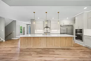 4044 Merriam Rd, Minnetonka, MN 55305 - Photo 11