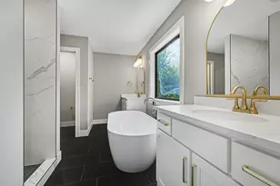 4044 Merriam Rd, Minnetonka, MN 55305 - Photo 23