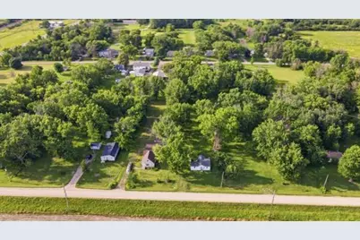 1309 28th Avenue NE, Austin, MN 55912 - Photo 1
