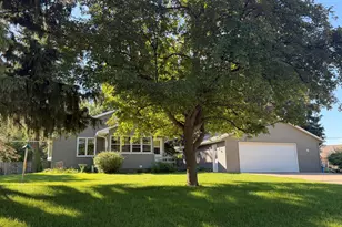1309 Wincrest Dr, Winona, MN 55987 - Photo 3