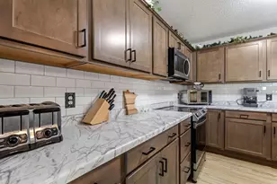 2636 101st Ln N, Brooklyn Park, MN 55444 - Photo 3