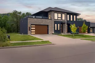 3013 Red Clover St, Holmen, WI 54636 - Photo 3