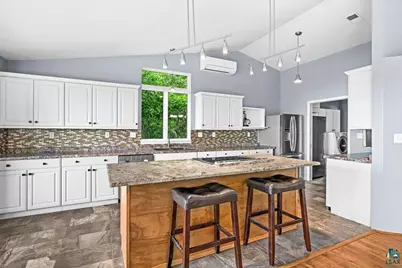 1002 Martha Street, Duluth, MN 55805 - Photo 9