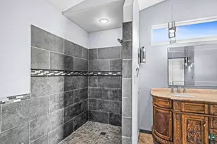 1002 Martha St, Duluth, MN 55805 - Photo 29