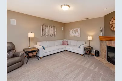 814 New Century Boulevard S, Maplewood, MN 55119 - Photo 25