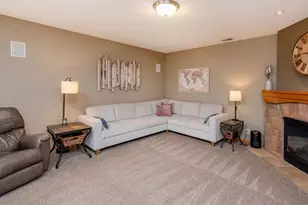 814 New Century Blvd S, Maplewood, MN 55119 - Photo 25