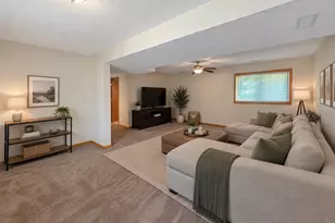 817 Daniel Dr, Belle Plaine, MN 56011 - Photo 17