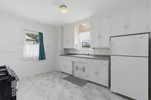 1877 Lacrosse Ave, Saint Paul, MN 55119 - Photo 5