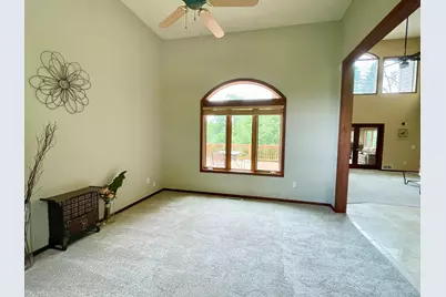 4470 Garland Lane N, Plymouth, MN 55446 - Photo 7