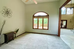 4470 Garland Ln N, Plymouth, MN 55446 - Photo 7
