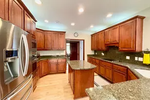 4470 Garland Ln N, Plymouth, MN 55446 - Photo 15