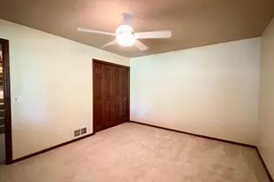 4470 Garland Ln N, Plymouth, MN 55446 - Photo 35