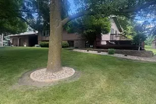 3155 Matthew Dr, Windom, MN 56101 - Photo 3