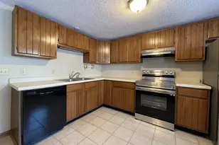 602 E 1st St, Waconia, MN 55387 - Photo 5