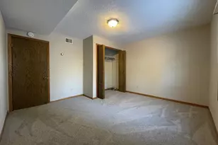 602 E 1st St, Waconia, MN 55387 - Photo 9