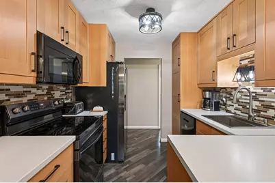 190 Wentworth Avenue W #C, West Saint Paul, MN 55118 - Photo 9