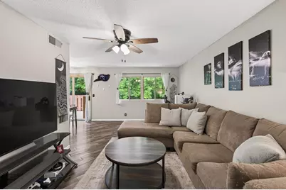 190 Wentworth Avenue W #C, West Saint Paul, MN 55118 - Photo 5