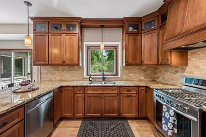 18477 Tristram Way, Eden Prairie, MN 55346 - Photo 9