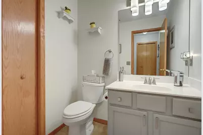 1644 Meadow Place, Shakopee, MN 55379 - Photo 9