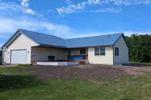 9518 190th St, Milaca, MN 56353 - Photo 1
