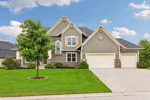 10412 Oregon Ave N, Brooklyn Park, MN 55445 - Photo 3