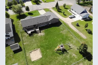 708 Irving Avenue SW, Wadena, MN 56482 - Photo 3