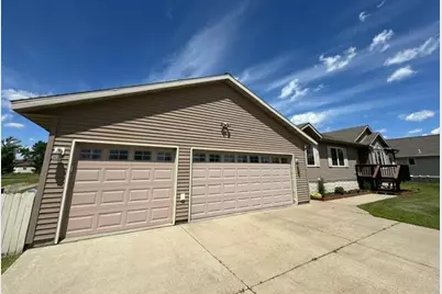 708 Irving Avenue SW, Wadena, MN 56482 - Photo 9