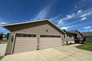 708 Irving Ave SW, Wadena, MN 56482 - Photo 7