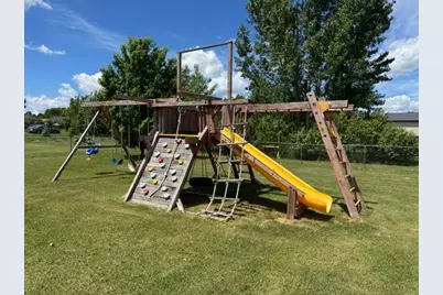 708 Irving Avenue SW, Wadena, MN 56482 - Photo 23