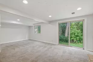4250 Thornhill Ln, Vadnais Heights, MN 55127 - Photo 21