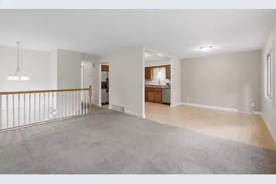 4250 Thornhill Lane, Vadnais Heights, MN 55127 - Photo 7