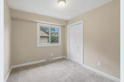 4250 Thornhill Lane, Vadnais Heights, MN 55127 - Photo 13