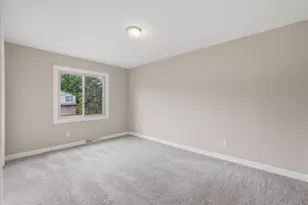 4250 Thornhill Ln, Vadnais Heights, MN 55127 - Photo 13