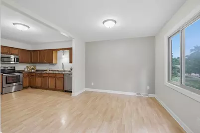 4250 Thornhill Lane, Vadnais Heights, MN 55127 - Photo 7
