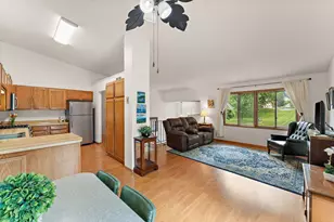 3836 Laurel Ct, Eagan, MN 55122 - Photo 7