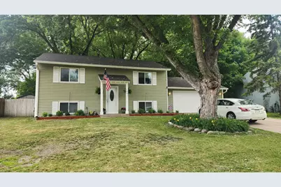 7441 Drew Avenue N, Brooklyn Park, MN 55443 - Photo 1