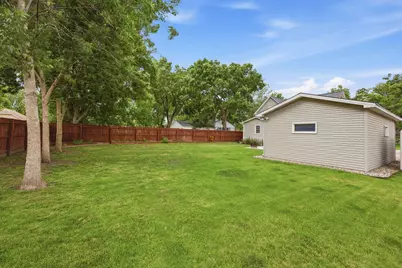 546 Erie Street SE, Hutchinson, MN 55350 - Photo 25