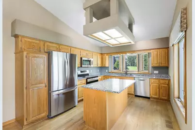 10926 Leaping Deer Lane, Eden Prairie, MN 55344 - Photo 5