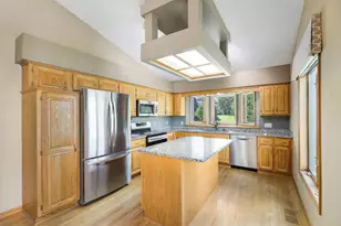 10926 Leaping Deer Ln, Eden Prairie, MN 55344 - Photo 5
