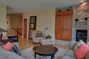 6065 Seamans Dr, Shorewood, MN 55331 - Photo 15